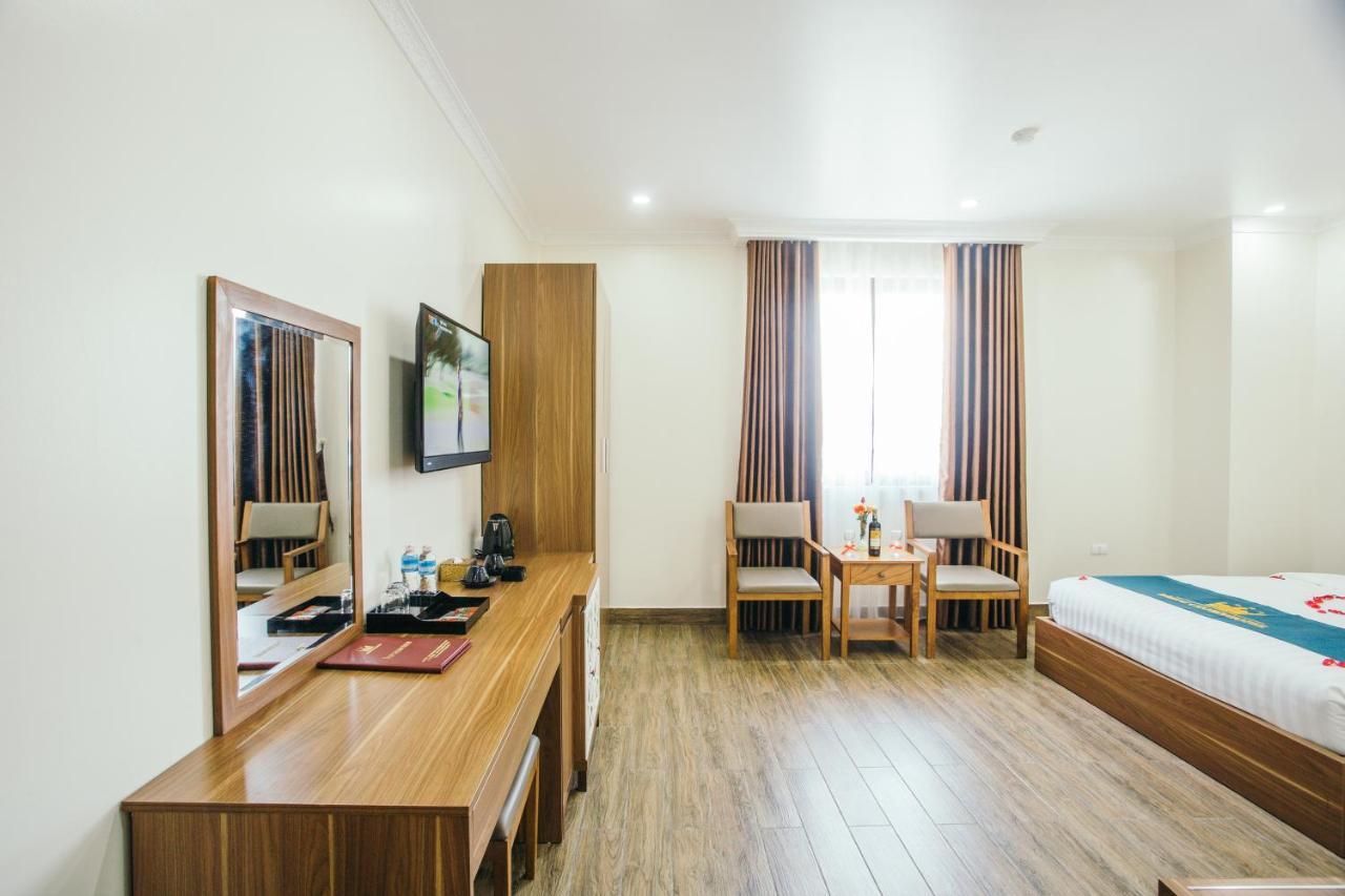 White Crown Hotel Ха Лонг Екстериор снимка