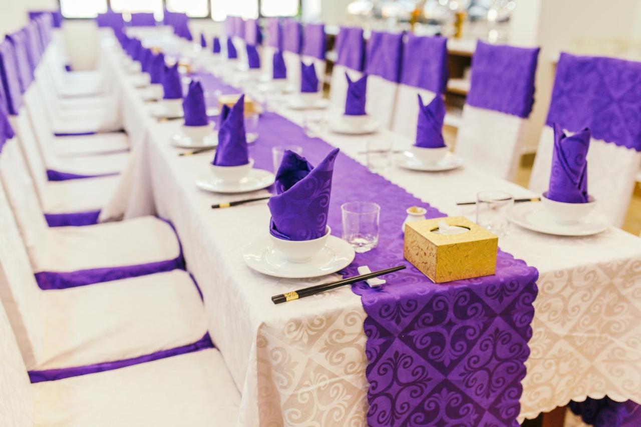 White Crown Hotel Ха Лонг Екстериор снимка